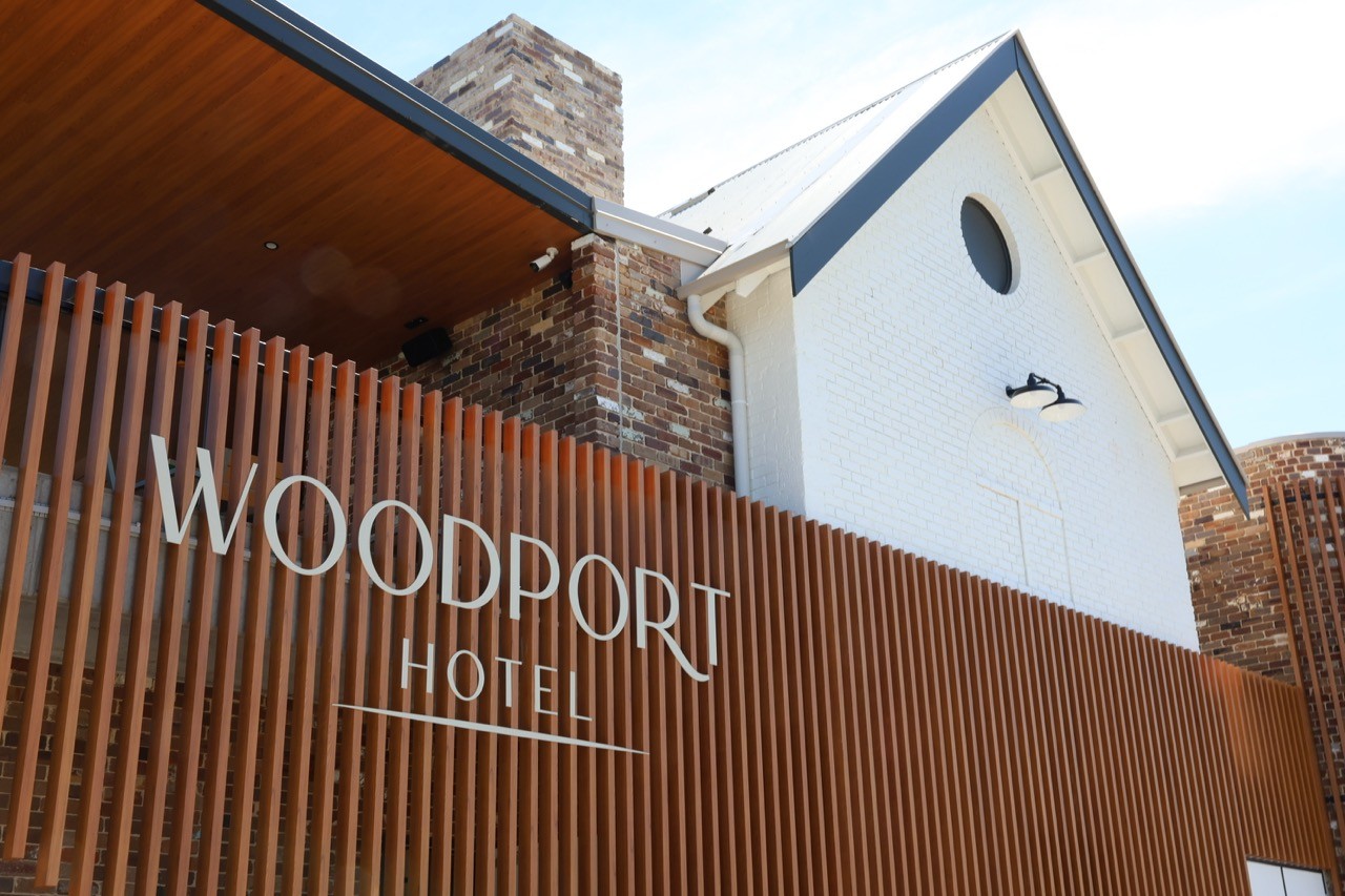 Woodport Hotel